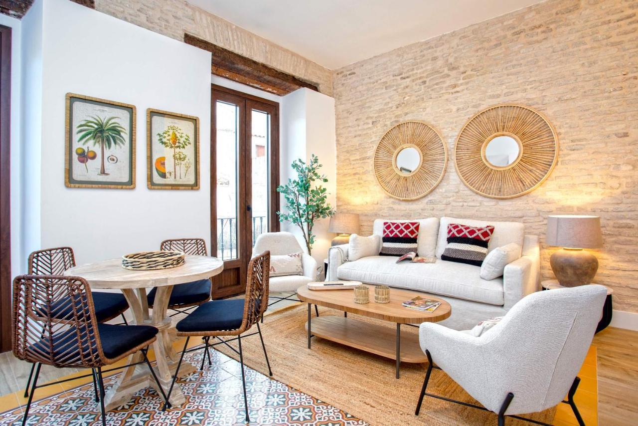 Genteel Santas Patronas Apartamento Sevilha